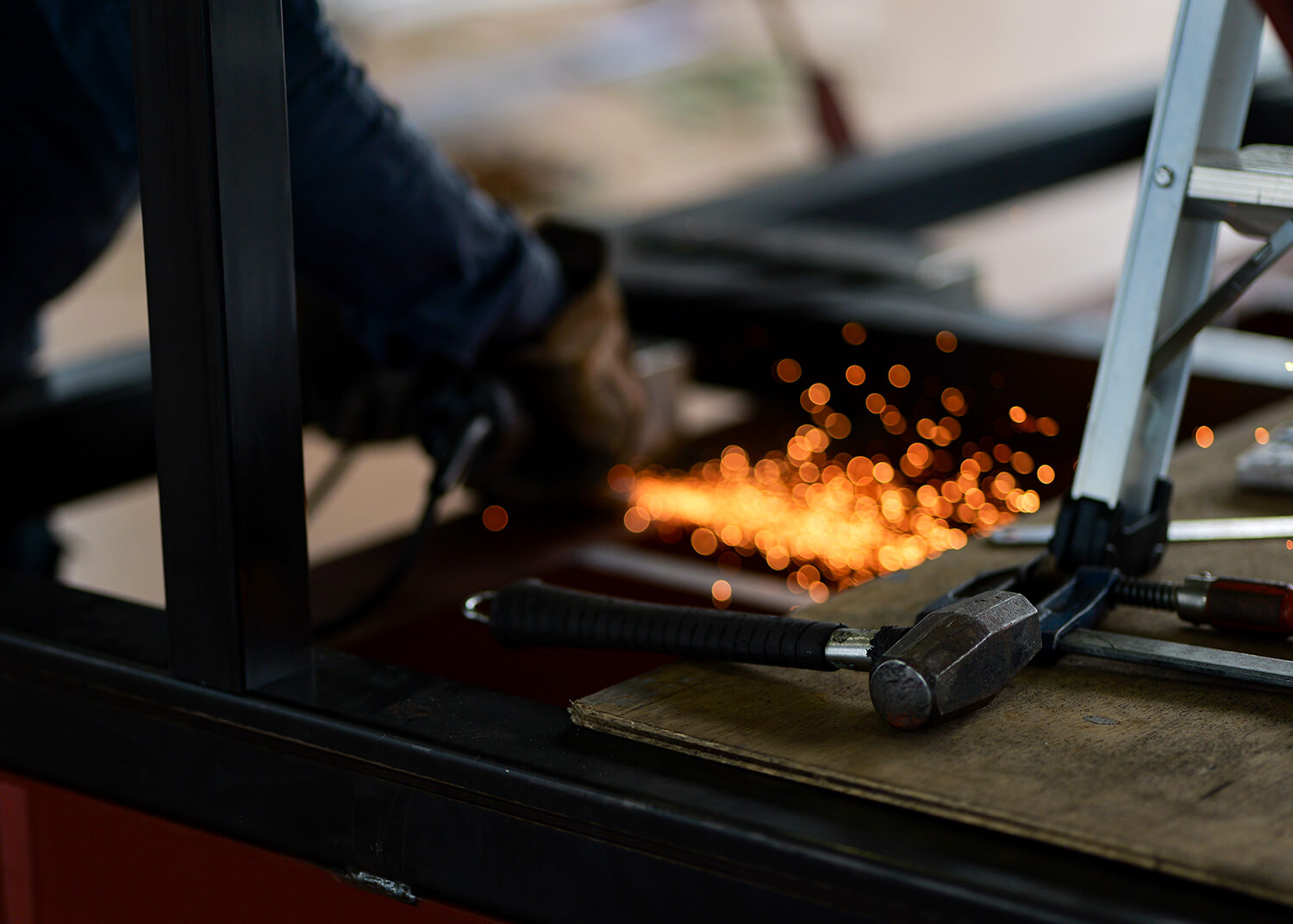 トレーラーハウス製造作業風景